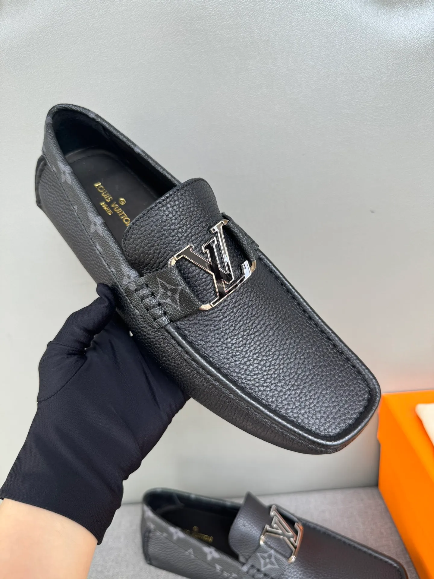 Batch 740💰[strong][strong][strong] Original order quality, new models at the counter, LV Louis Vuitton counter new models, handmade men's driving shoes, bean shoes, slip-on shoes, lazy shoes, exquisite hand-stitching, workmanship details comparable to the counters, Italian imported pebbled cowhide, water-dyed cowhide lining, sweat-absorbent and deodorant, black, 39-44 in large quantities in stock (38, 45 custom-made)